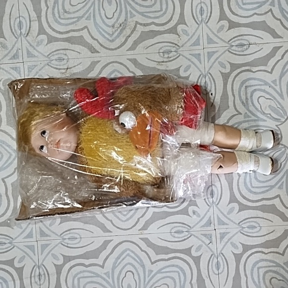 HELLO DOLLY Horrified QVC Vintage Ceramic Doll Remade In Chicken Costume - Picture 2 of 10